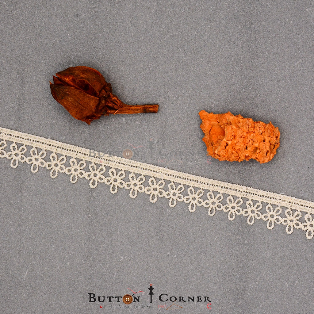 One Side Border Shuttle Lace