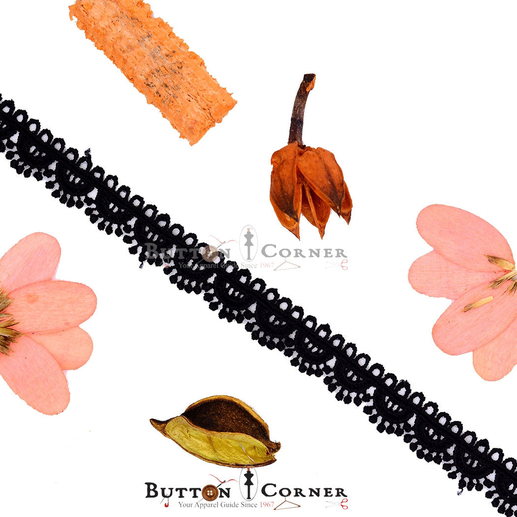 One Side Border Shuttle Lace