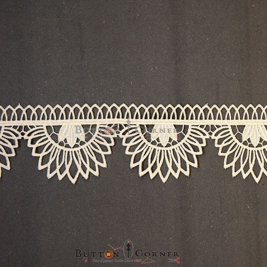 One Side Border Shuttle Lace