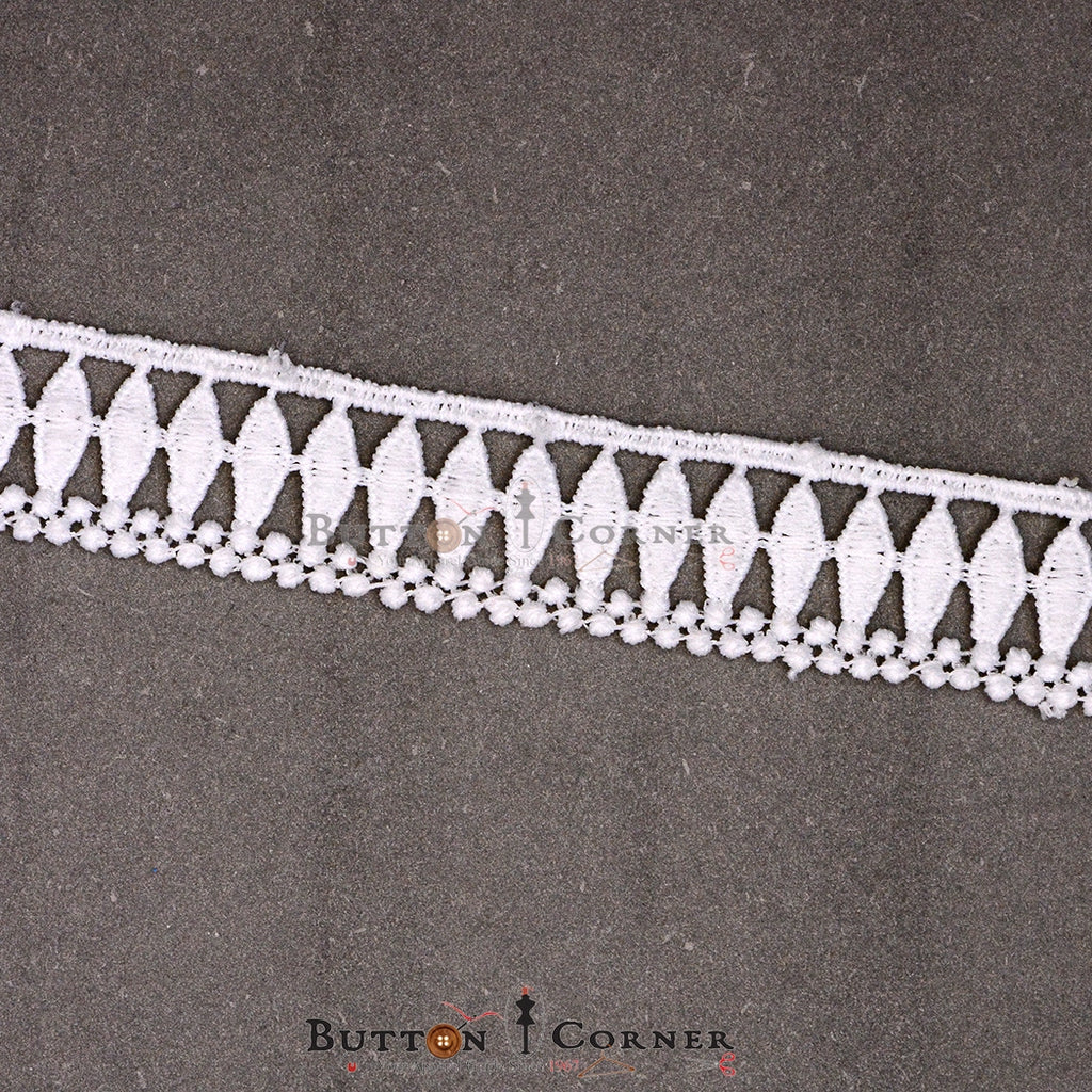 One Side Border Shuttle Lace