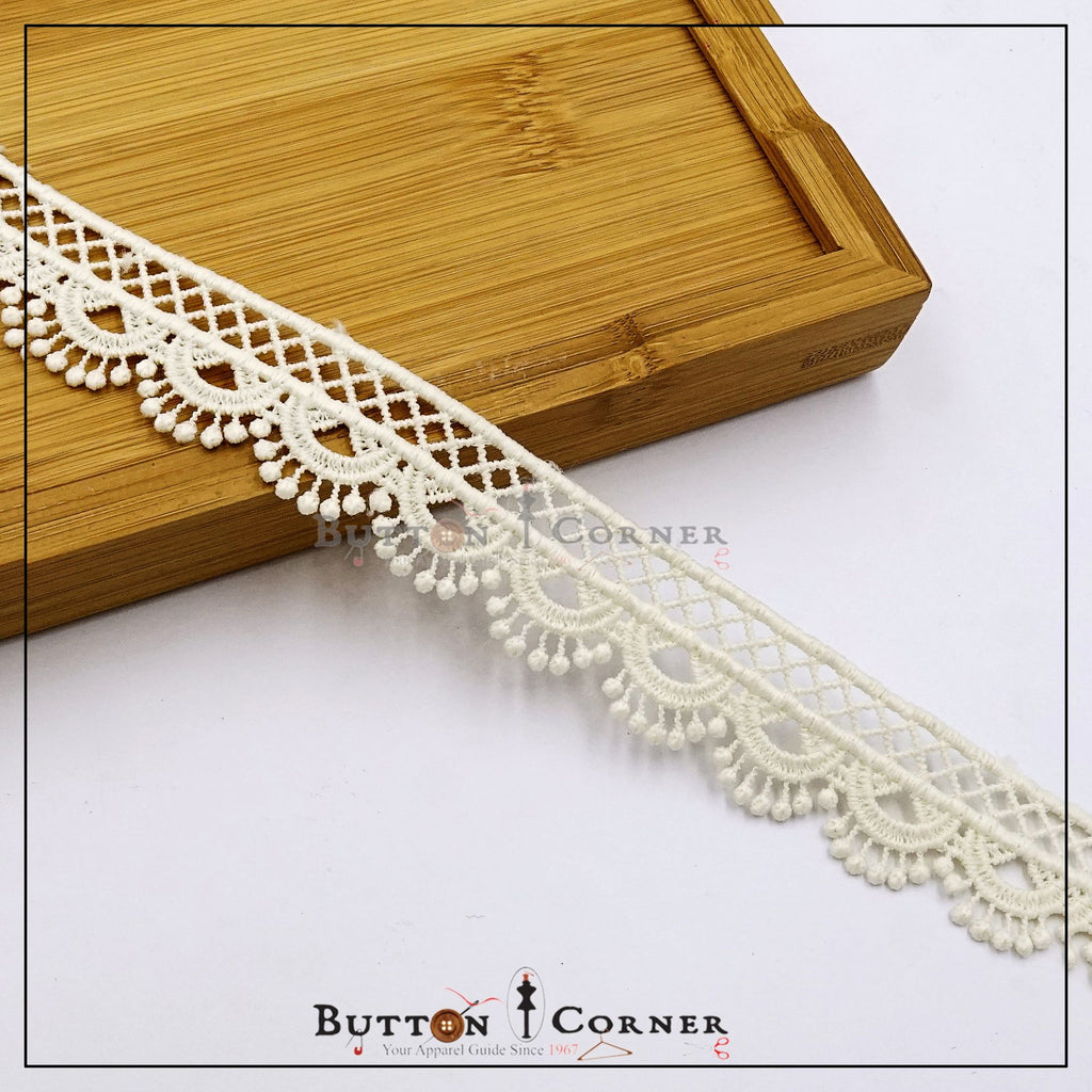 One Side Border Shuttle Lace