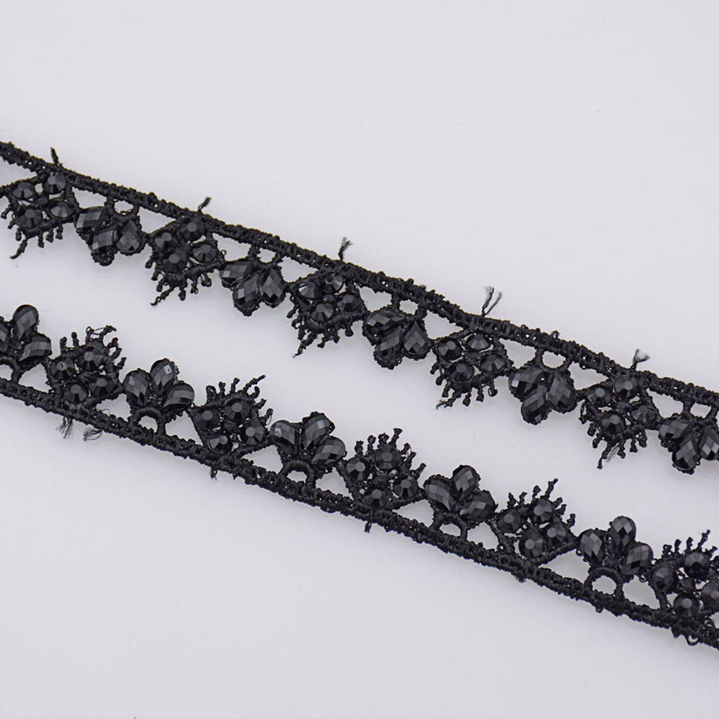 One Side Border Stone Shuttle Lace