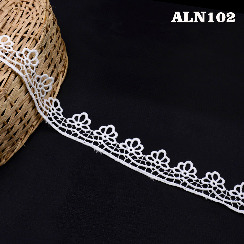 One Side Border Shuttle Lace