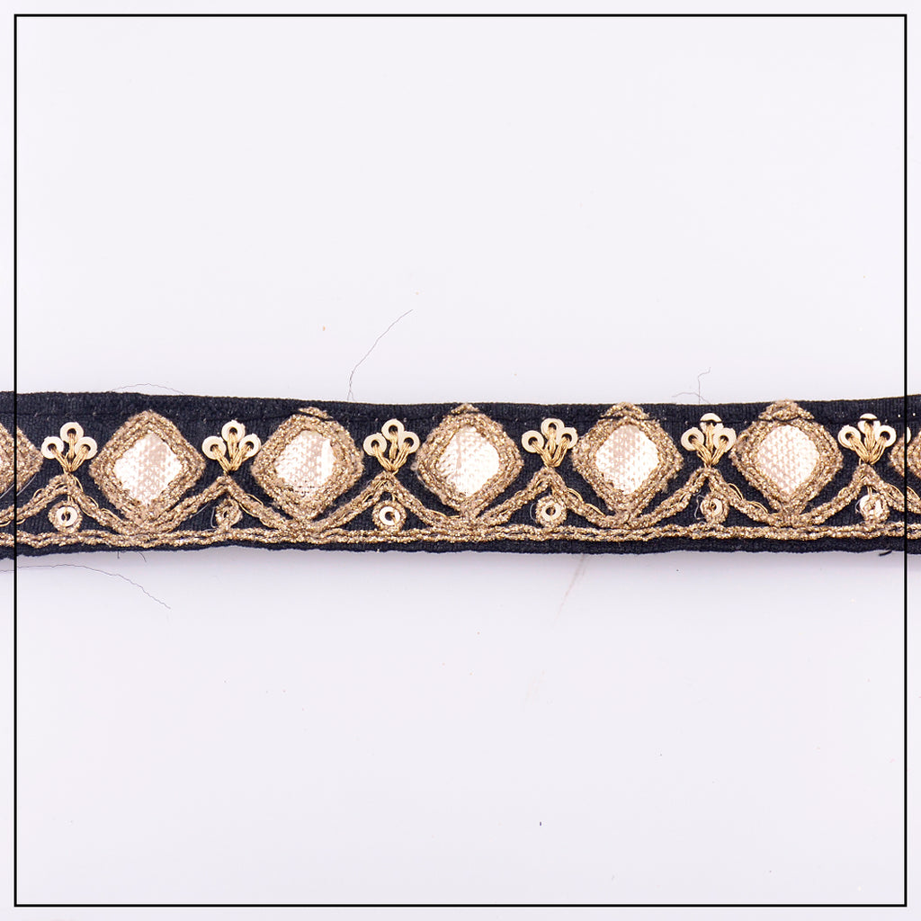 Fancy Metallic Yarn Sequence Lace