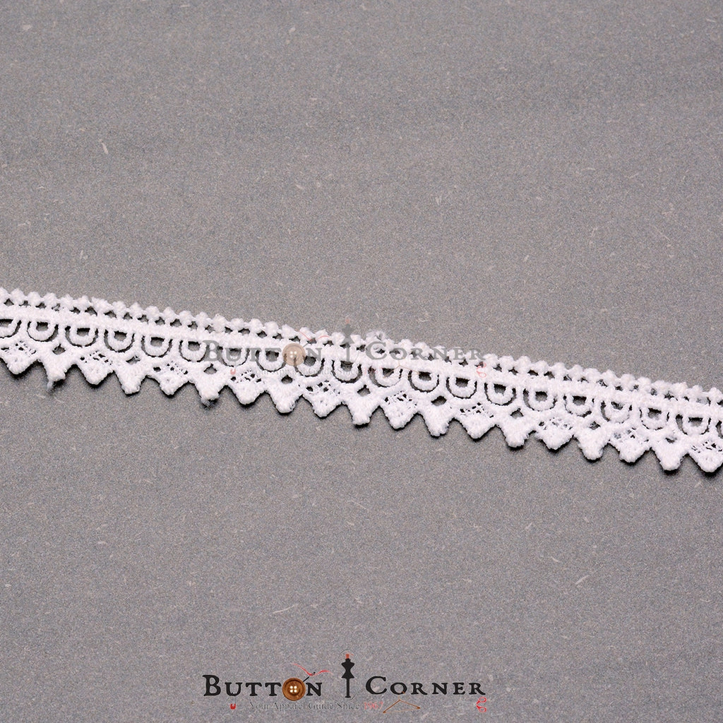 One Side Border Shuttle Lace