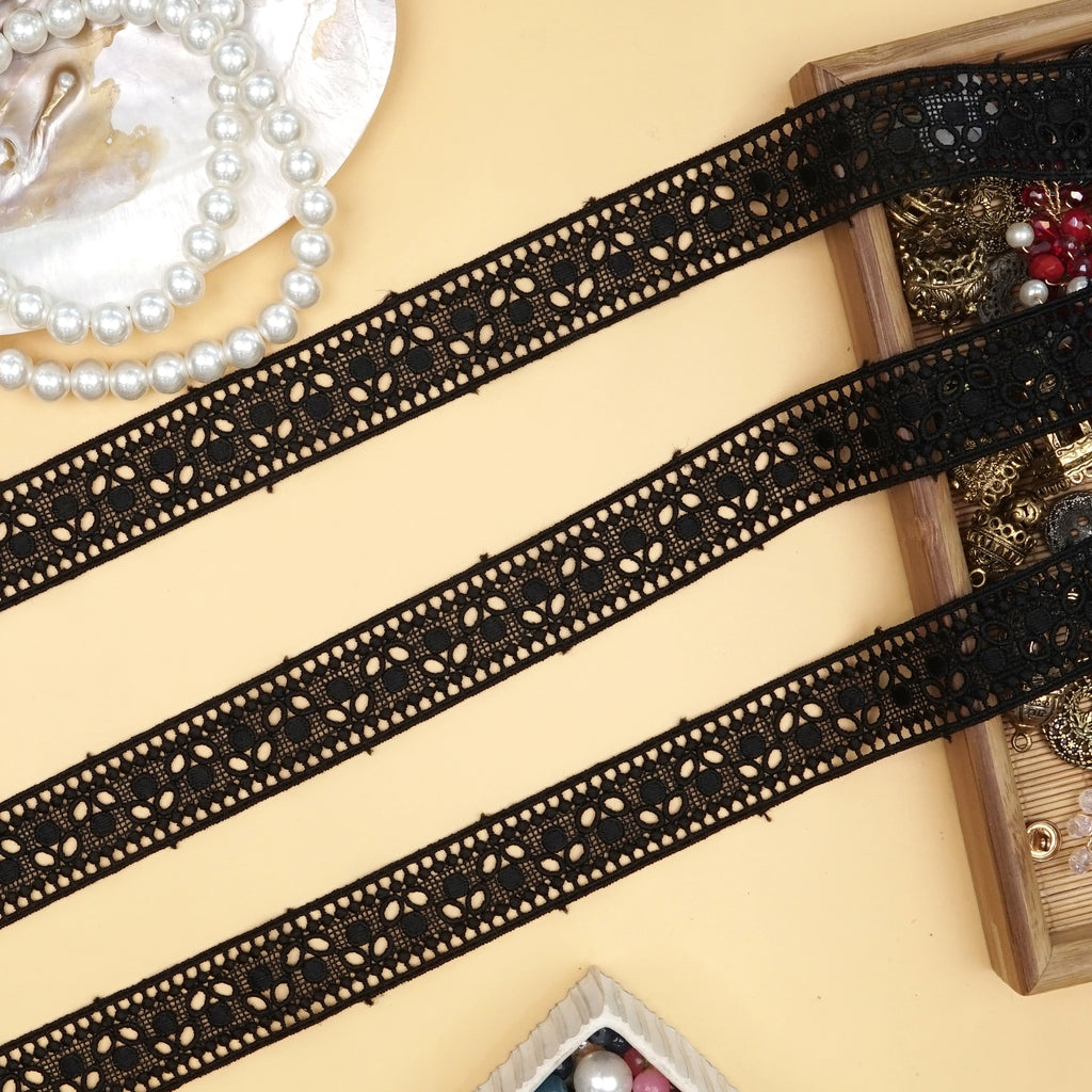 Double Side Border Shuttle Lace