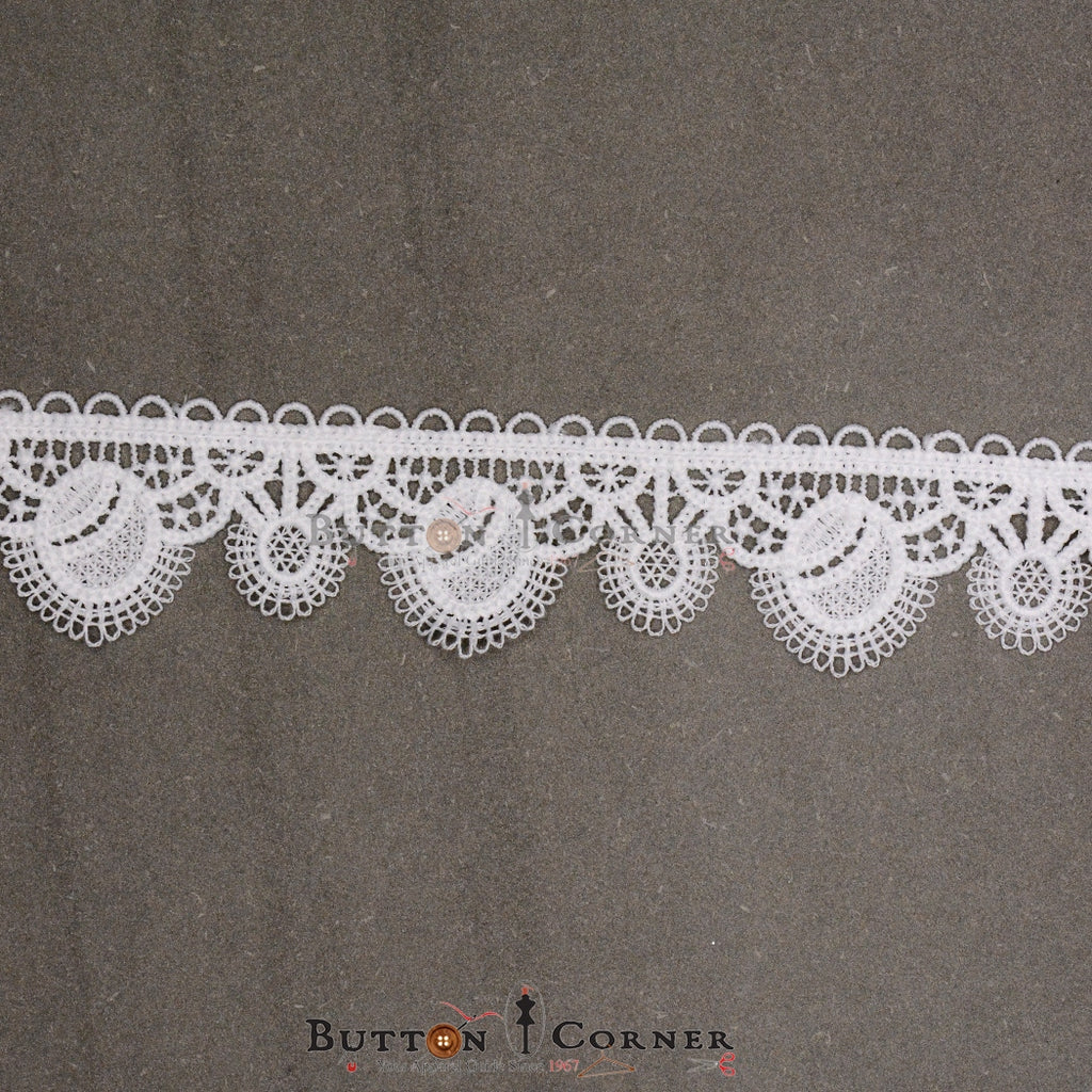 One Side Border Shuttle Lace