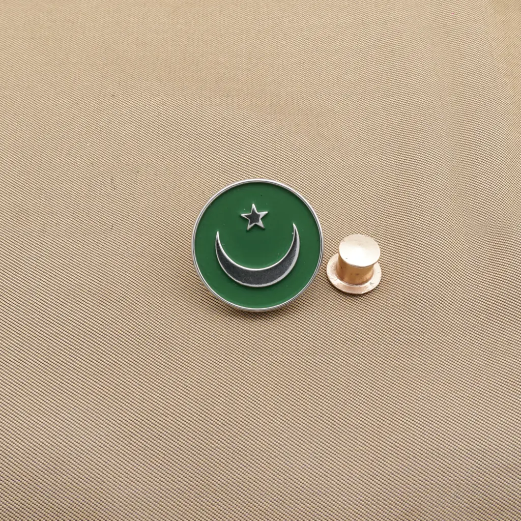 97008-1 GREEN WHT OIL.webp