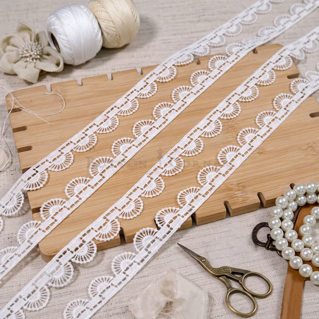 18916-4 WHITE.webp