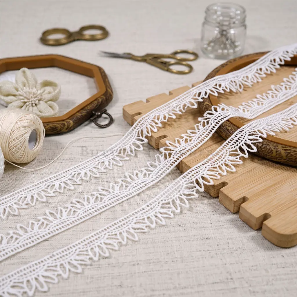 19050-1 WHITE.webp