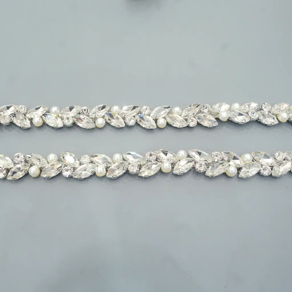LS-426S.LA-634-1 CRYSTAL WHT.webp