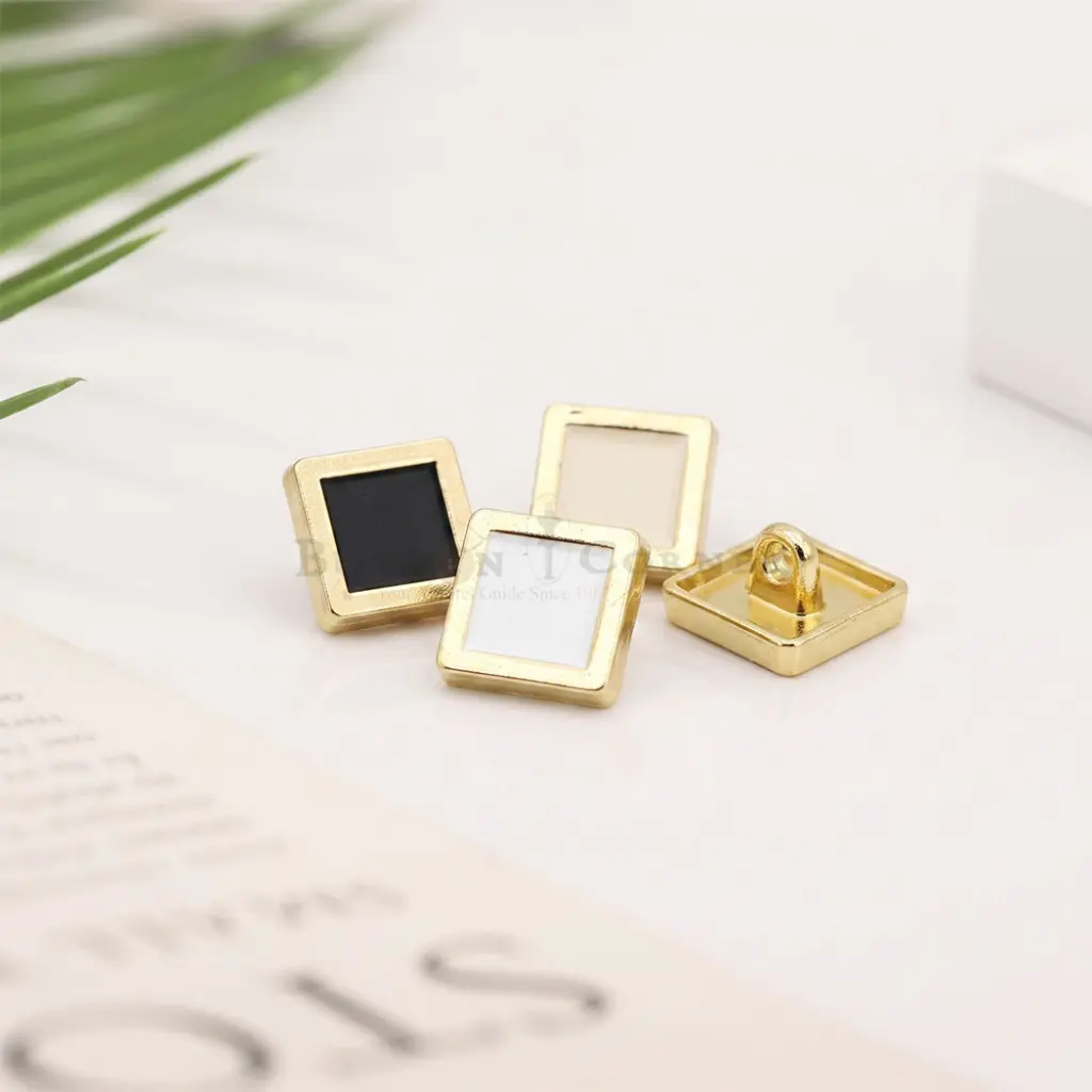 F10679-10 LIGHT GOLD PLATED (5).webp