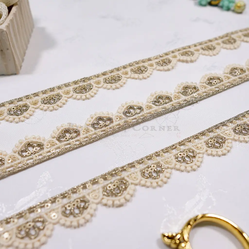 T8031-1 OFF WHT GOLD.webp
