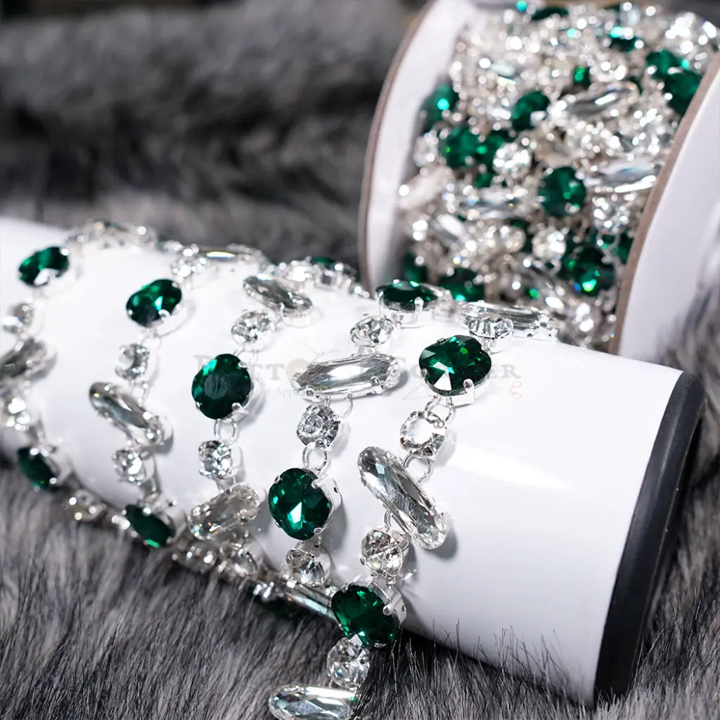 H205 Emerald + Crystal Wht-2.webp