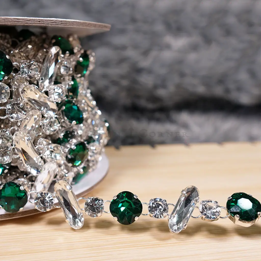 H205 Emerald + Crystal Wht-3.webp