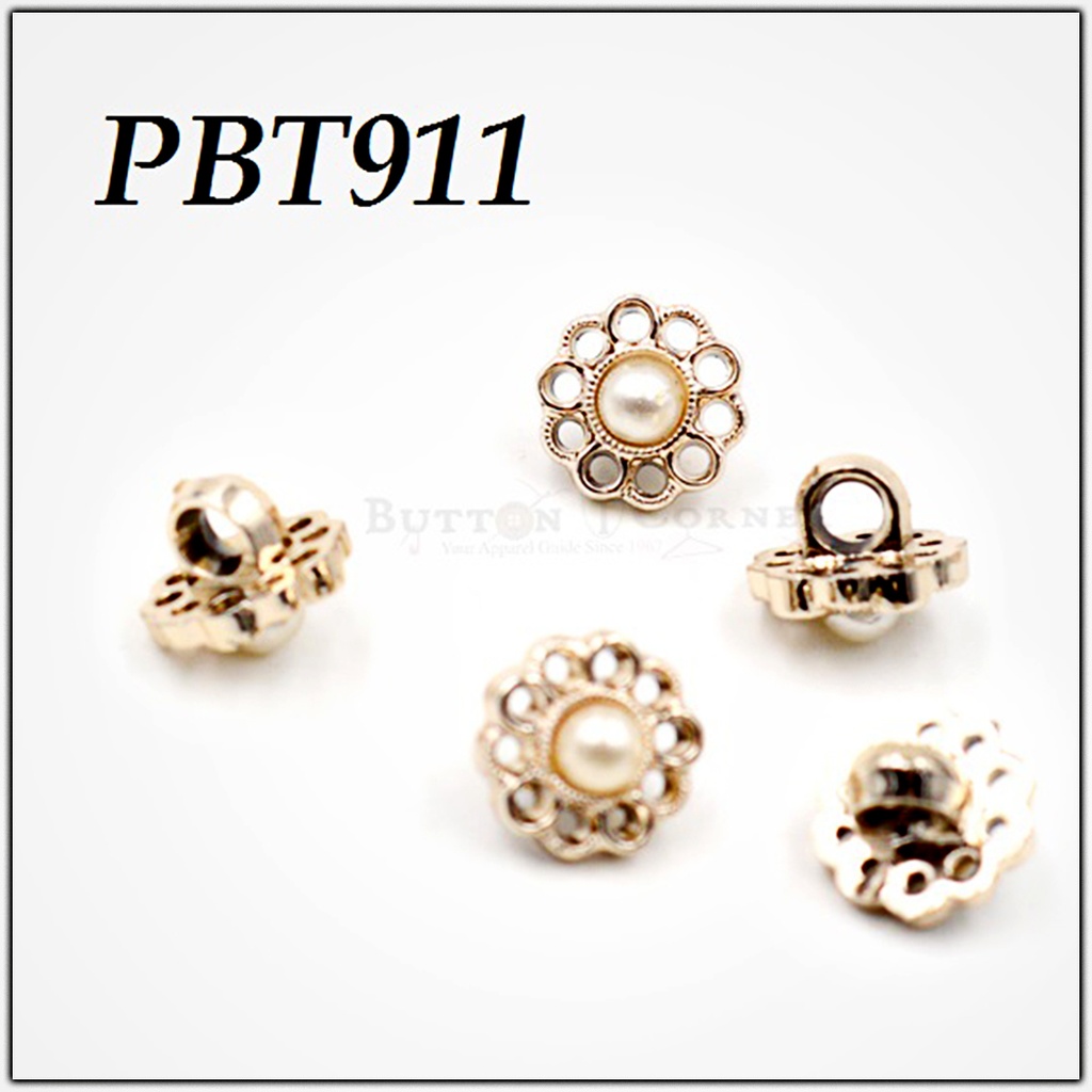 Sunflower Shape Pearl Shank Button