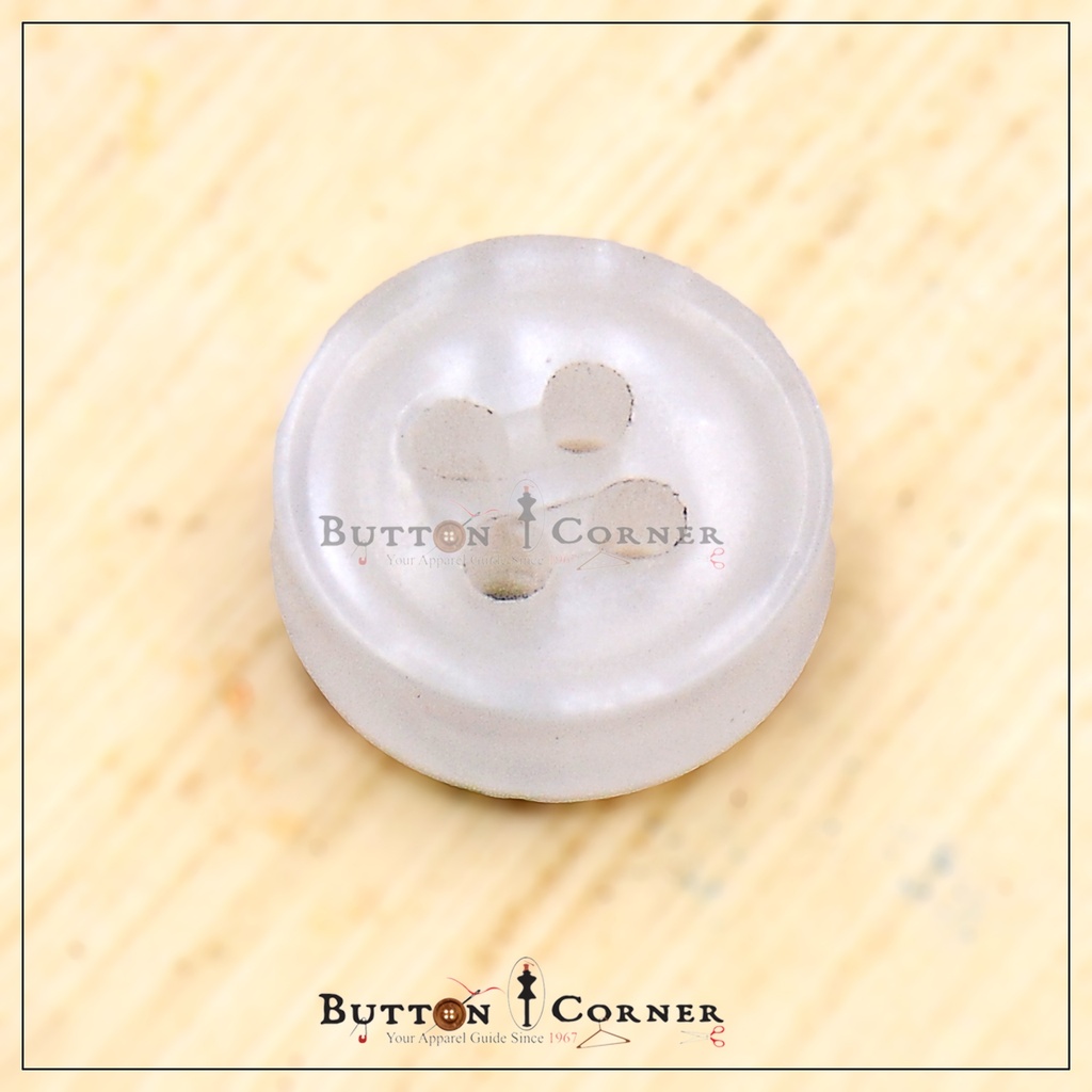 4 Hole Plastic Shirt Button