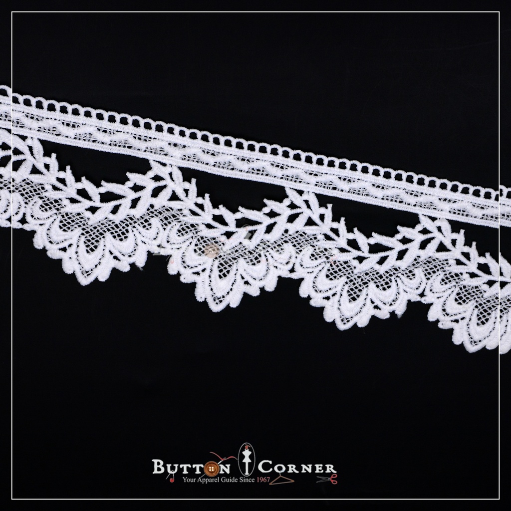 One Side Border Shuttle Lace
