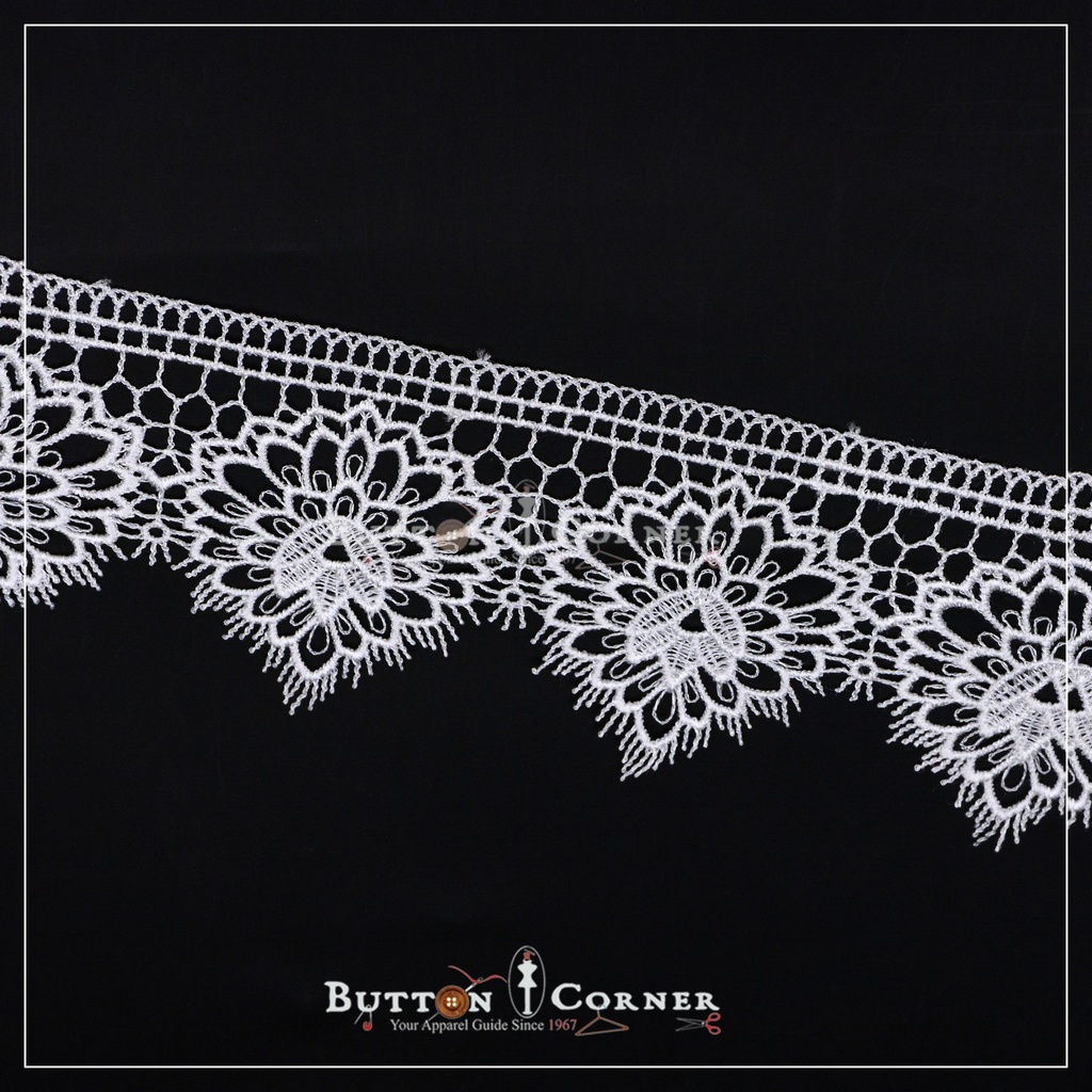 One Side Border Shuttle Lace