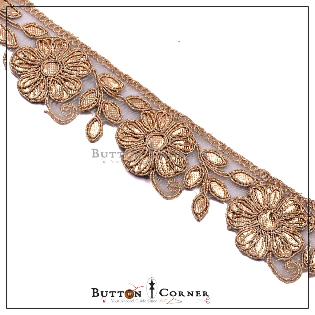 One Side Fancy Metallic Yarn Lace