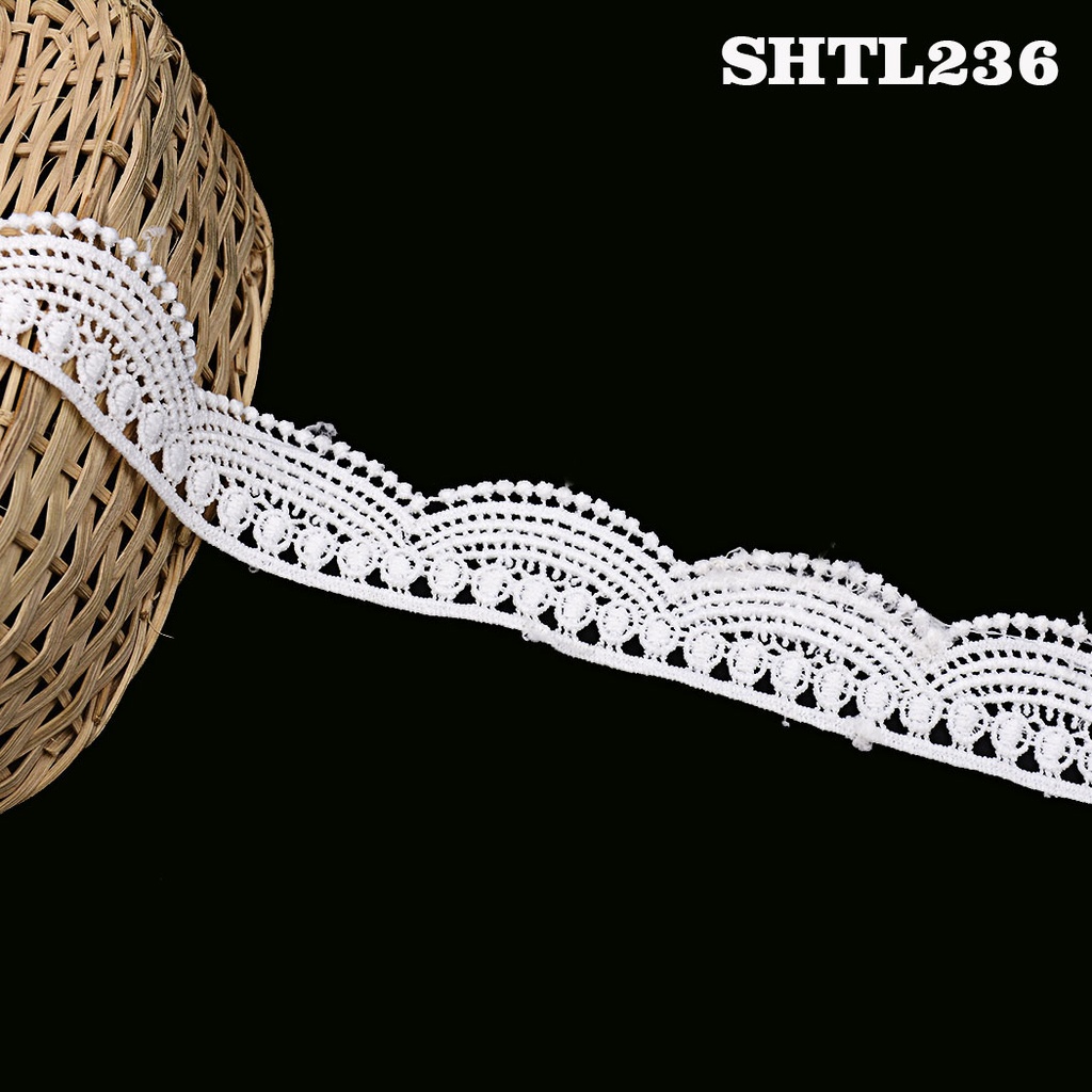 One Side Border Shuttle Lace