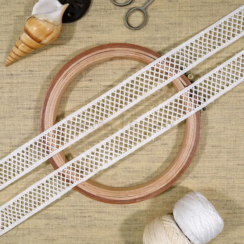 Double Side Border Shuttle Lace