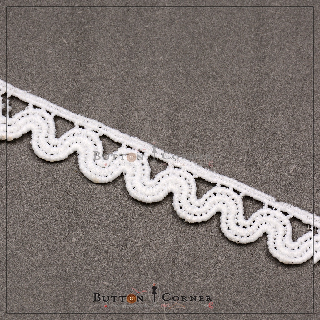 One Side Border Shuttle Lace