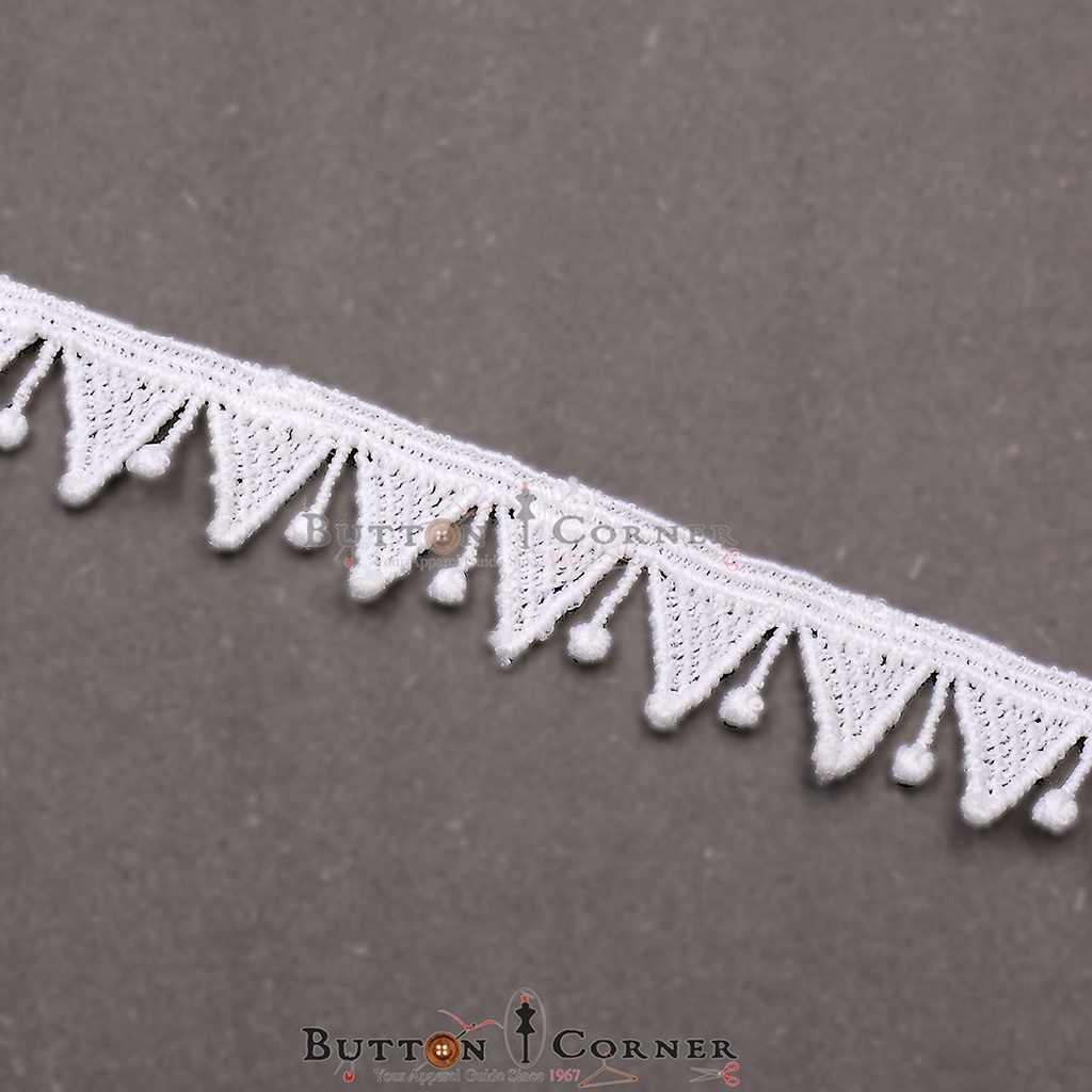 One Side Border Shuttle Lace