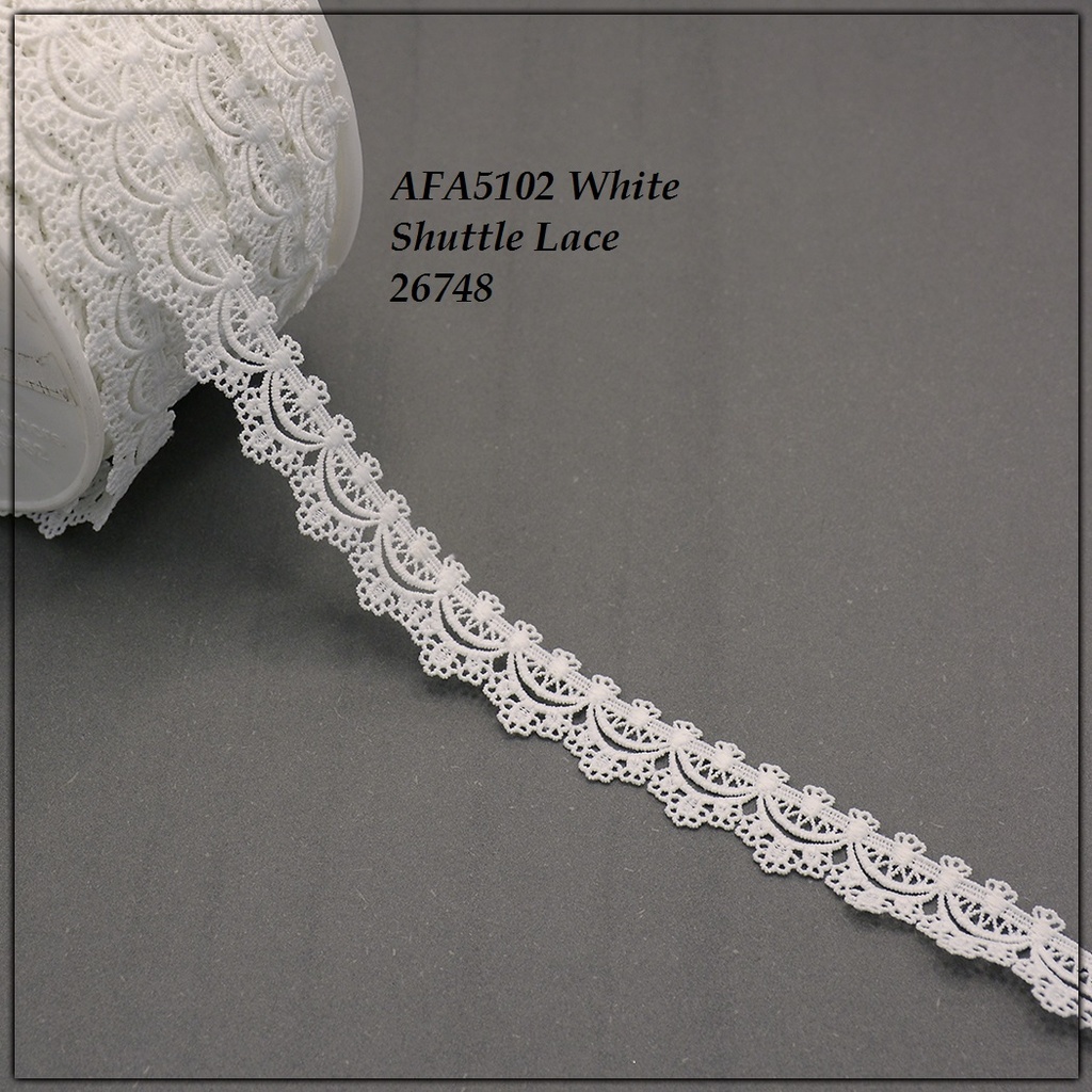 One Side Border Shuttle Lace