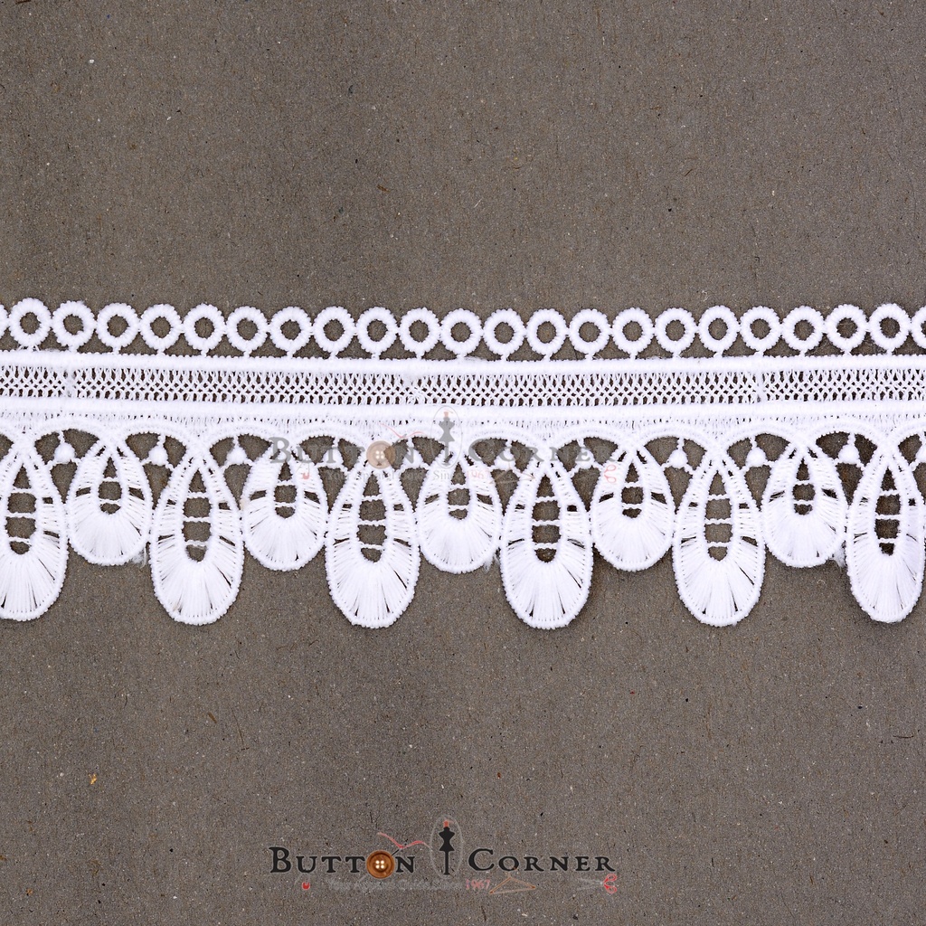 One Side Border Shuttle Lace