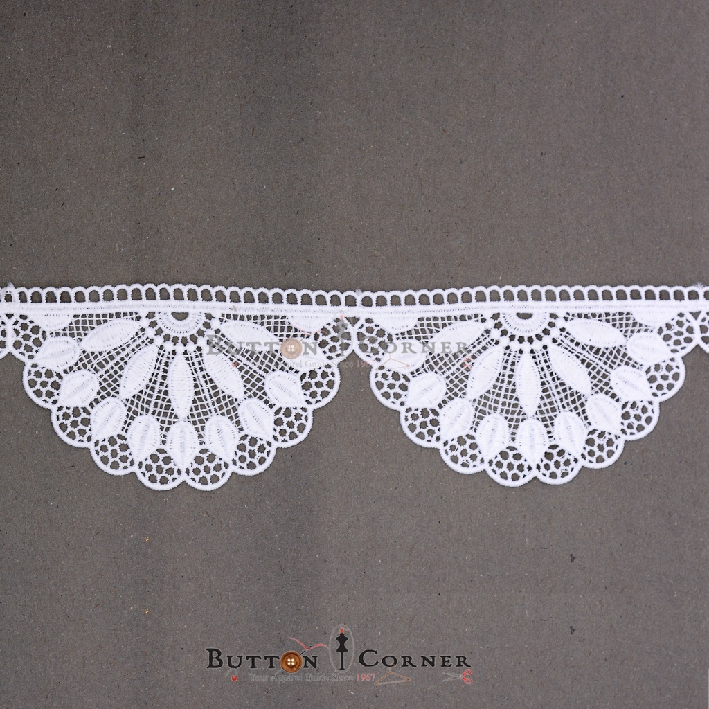 One Side Border Shuttle Lace