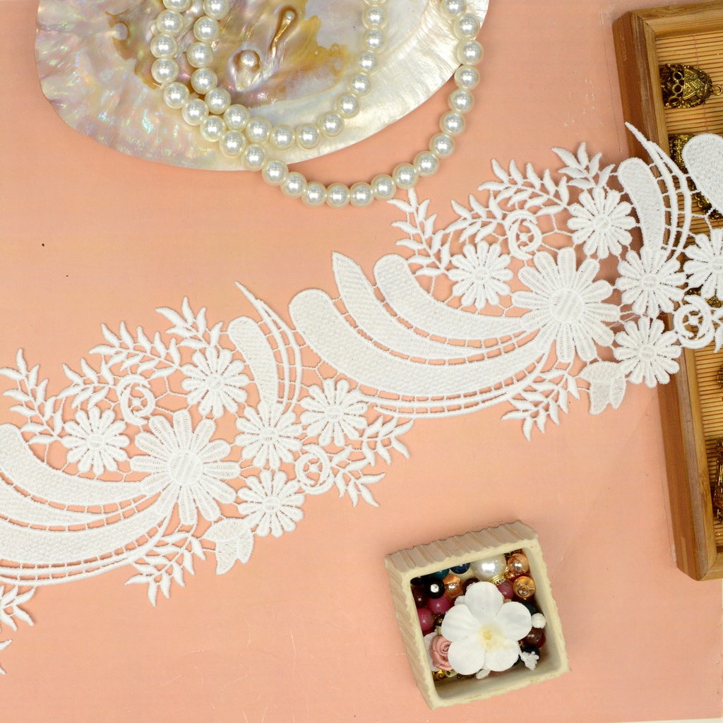 Blossom Design Shuttle Lace