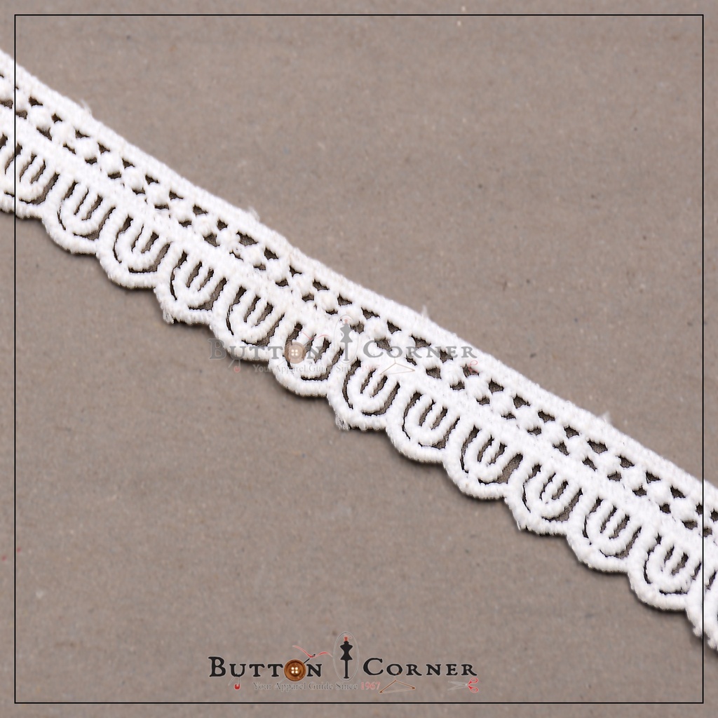 One Side Border Shuttle Lace