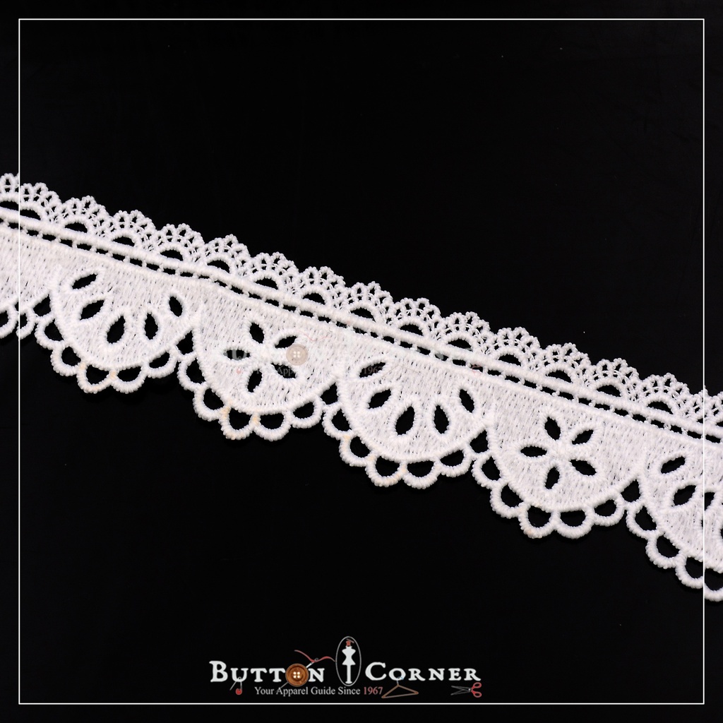 One Side Border Shuttle Lace