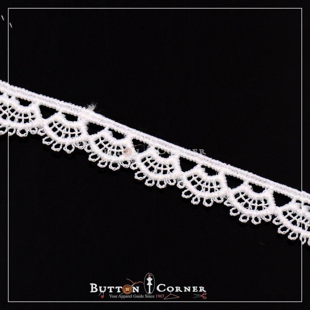 One Side Border Shuttle Lace