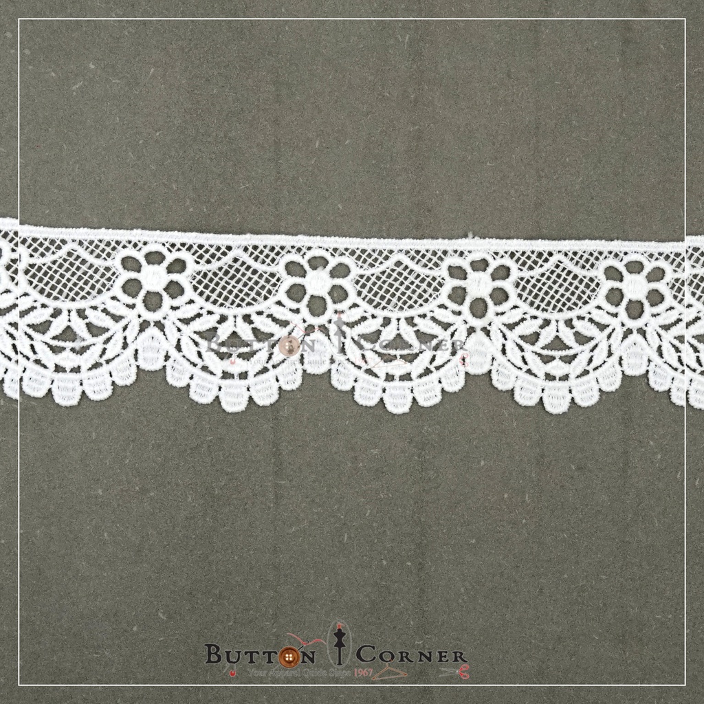 One Side Border Shuttle Lace