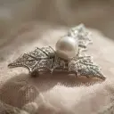 Leaves Pearl With Diamonds Brooch