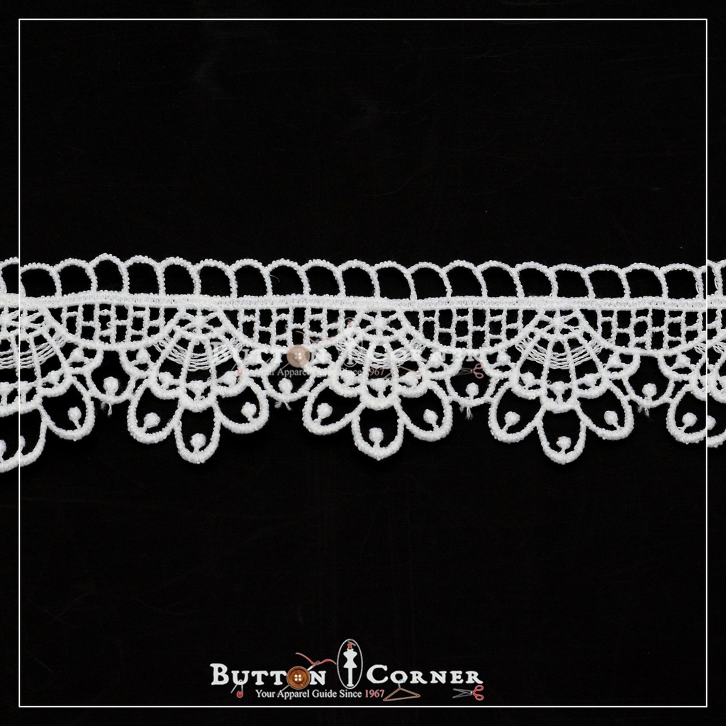 One Side Border Shuttle Lace