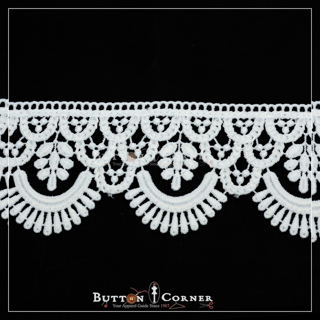 One Side Border Shuttle Lace