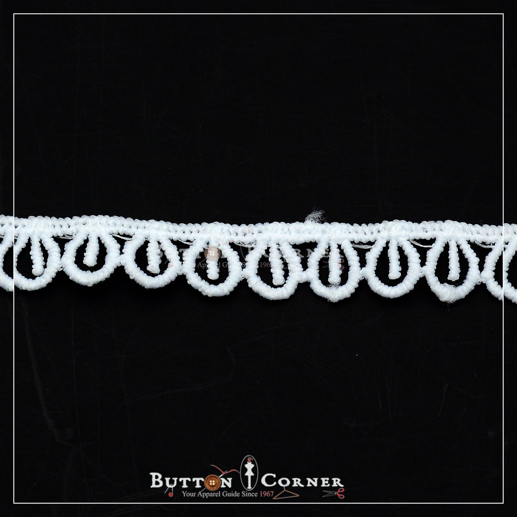One Side Border Shuttle Lace