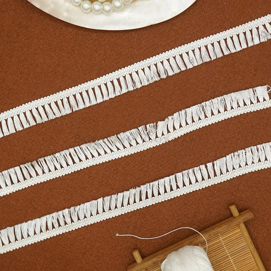 One Side Border Hanging Lace
