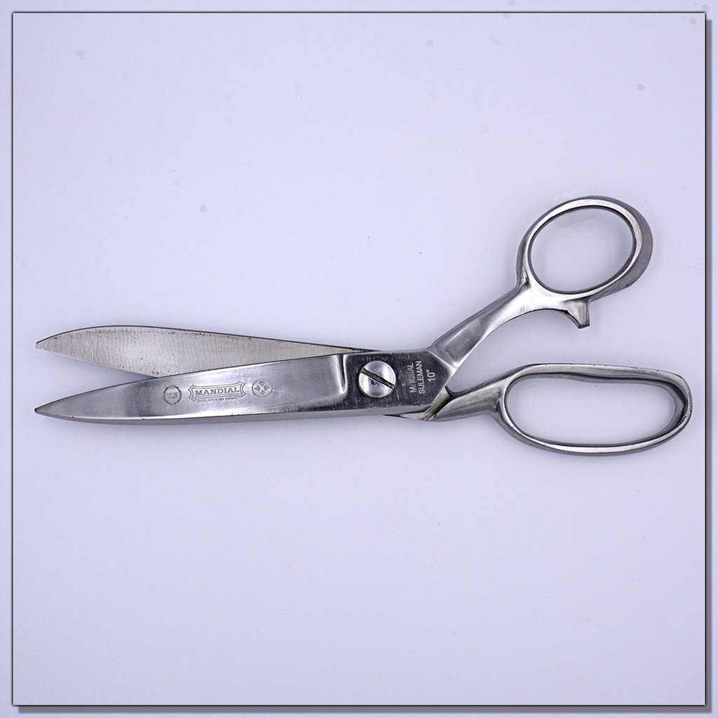 Tailoring Scissor