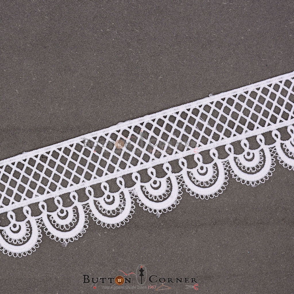One Side Border Shuttle Lace