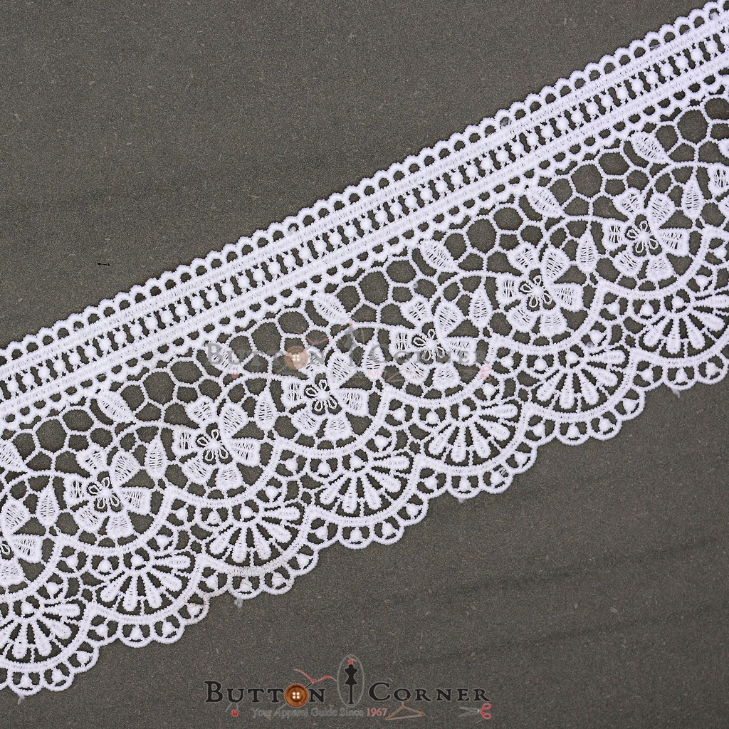One Side Border Shuttle Lace