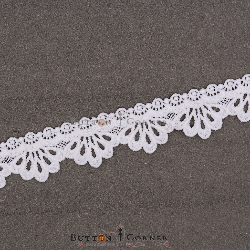 One Side Border Shuttle Lace