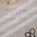 One Side Border Shuttle Lace