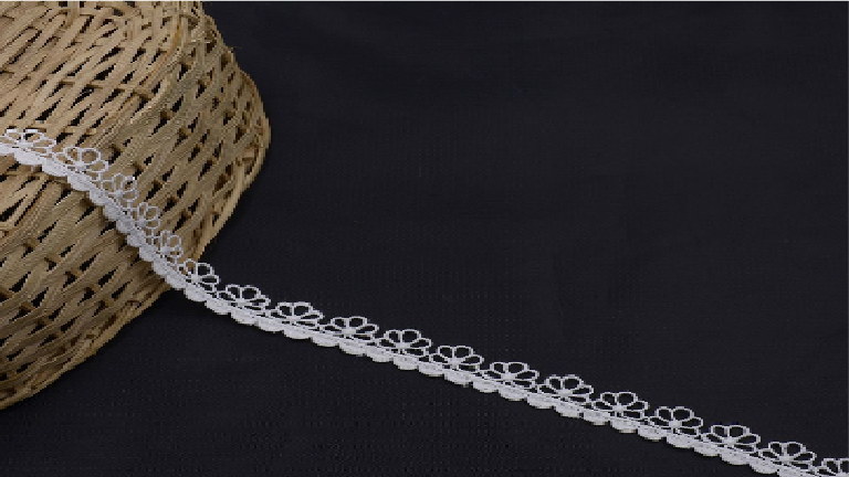 One Side Border Shuttle Lace