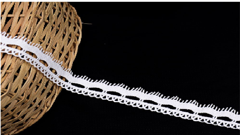 One Side Border Shuttle Lace