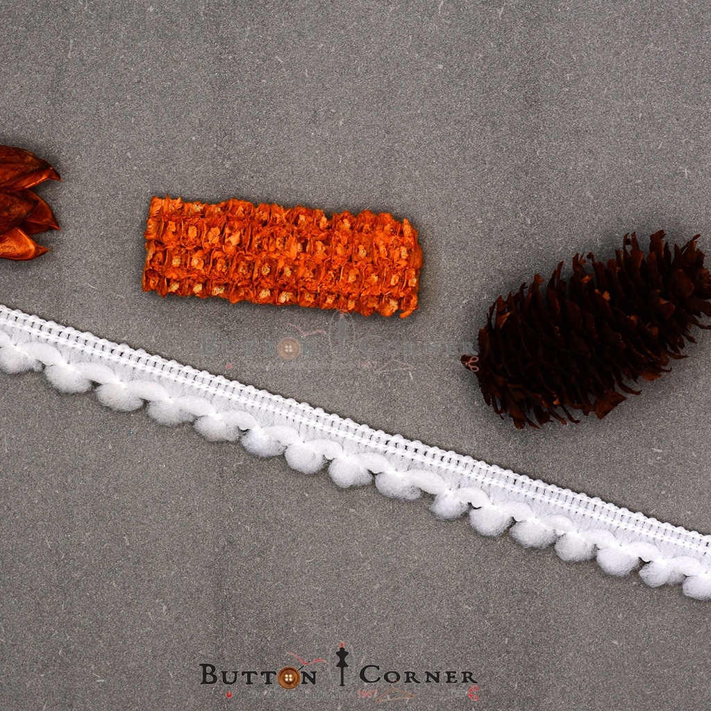 One Side Border Wool Ball Lace