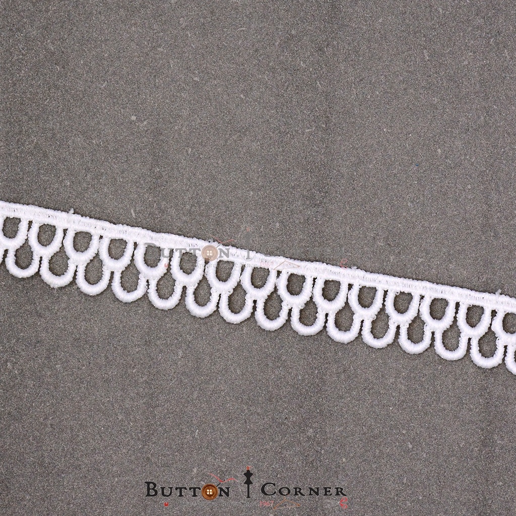 One Side Border Shuttle Lace